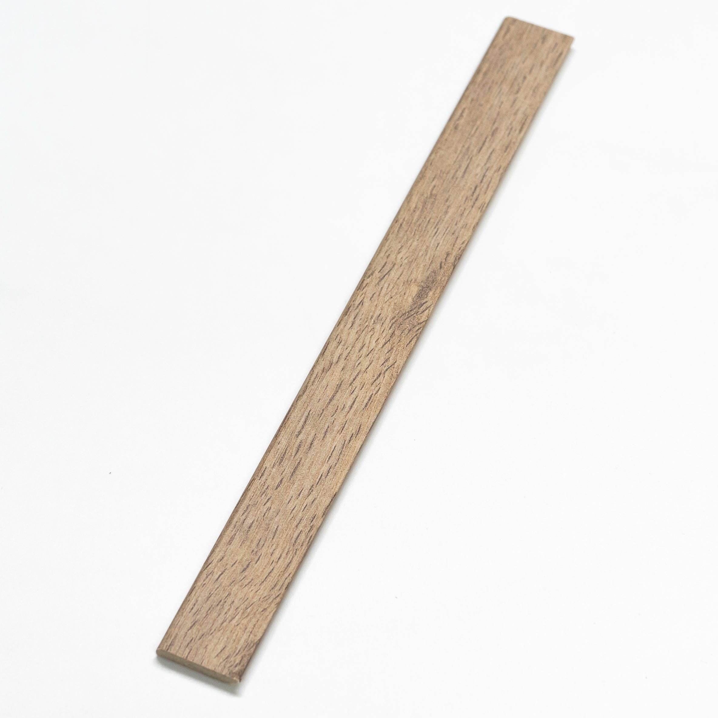 DecoMode plakplint Nantes - Zelfklevend - 240cm - 24x5mm