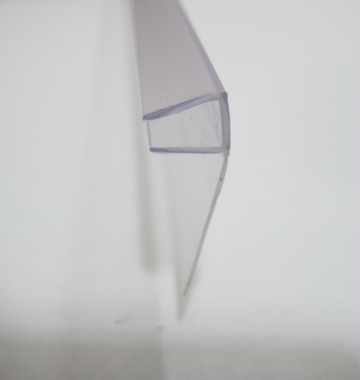 Aurlane F-vormige afdichtingstrip 200cm kunststof voor 6mm dik glas
