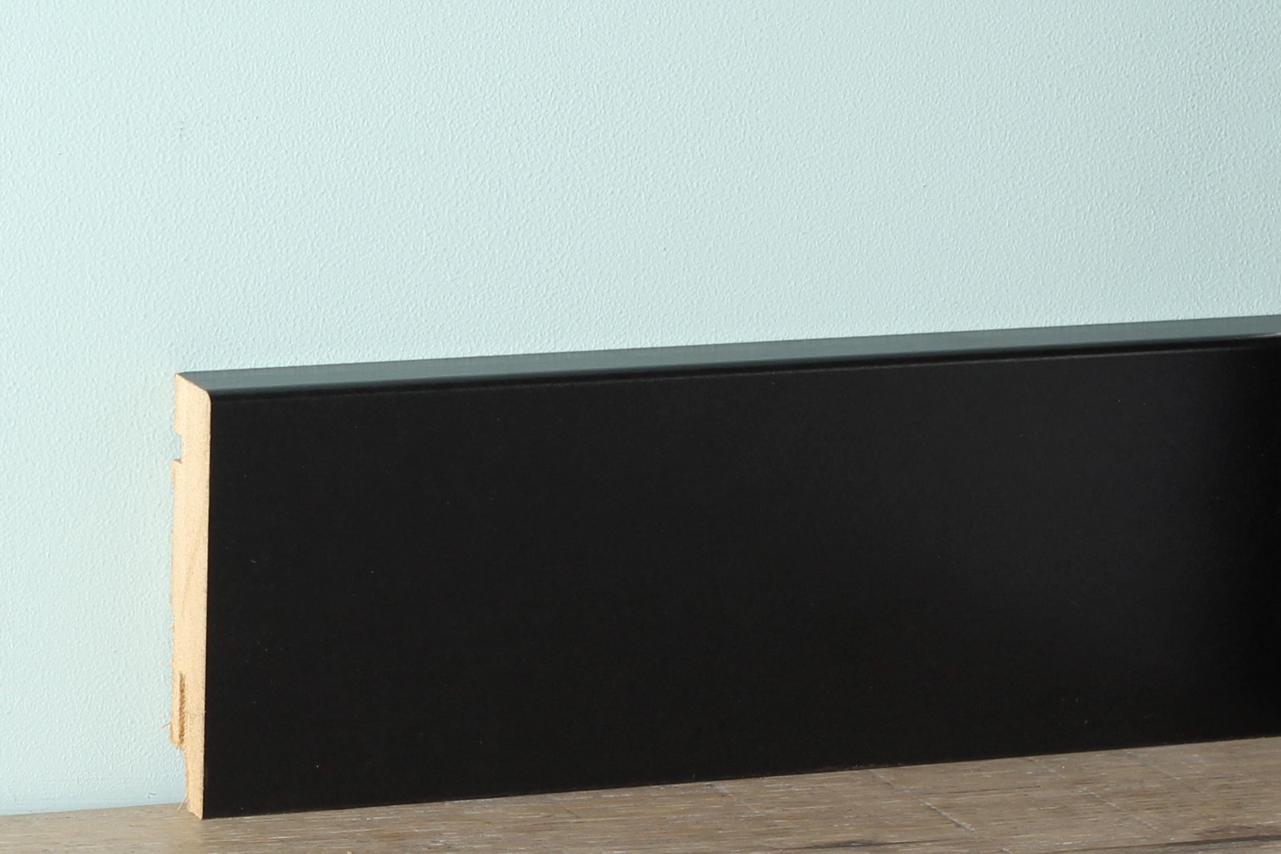 Mac Lean hoge plint Classic Robuust - Zwart - 240cm - 18x75mm