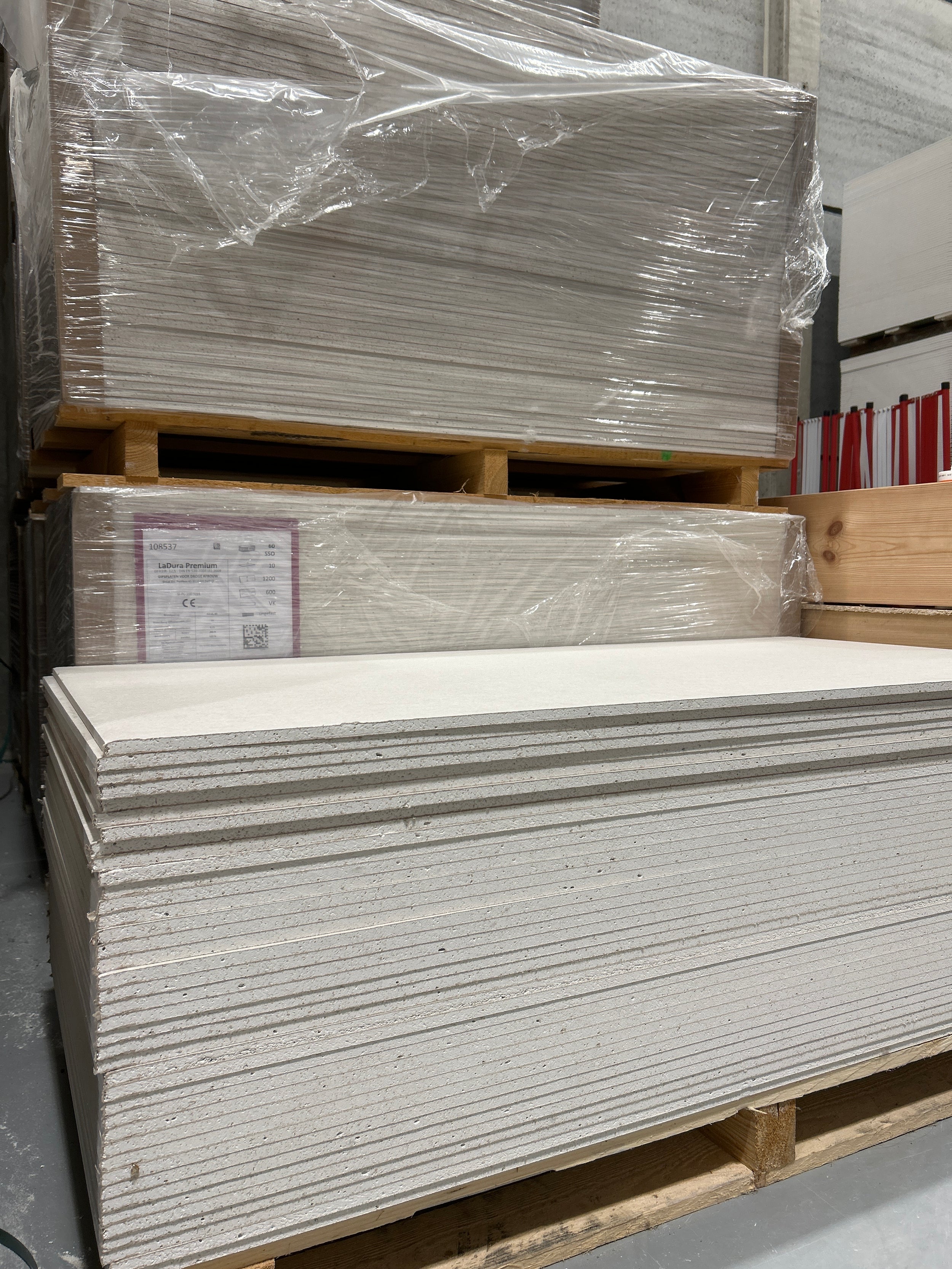 Siniat stootvaste gipsvezelplaat Ladura 10 mm 600x1200cm