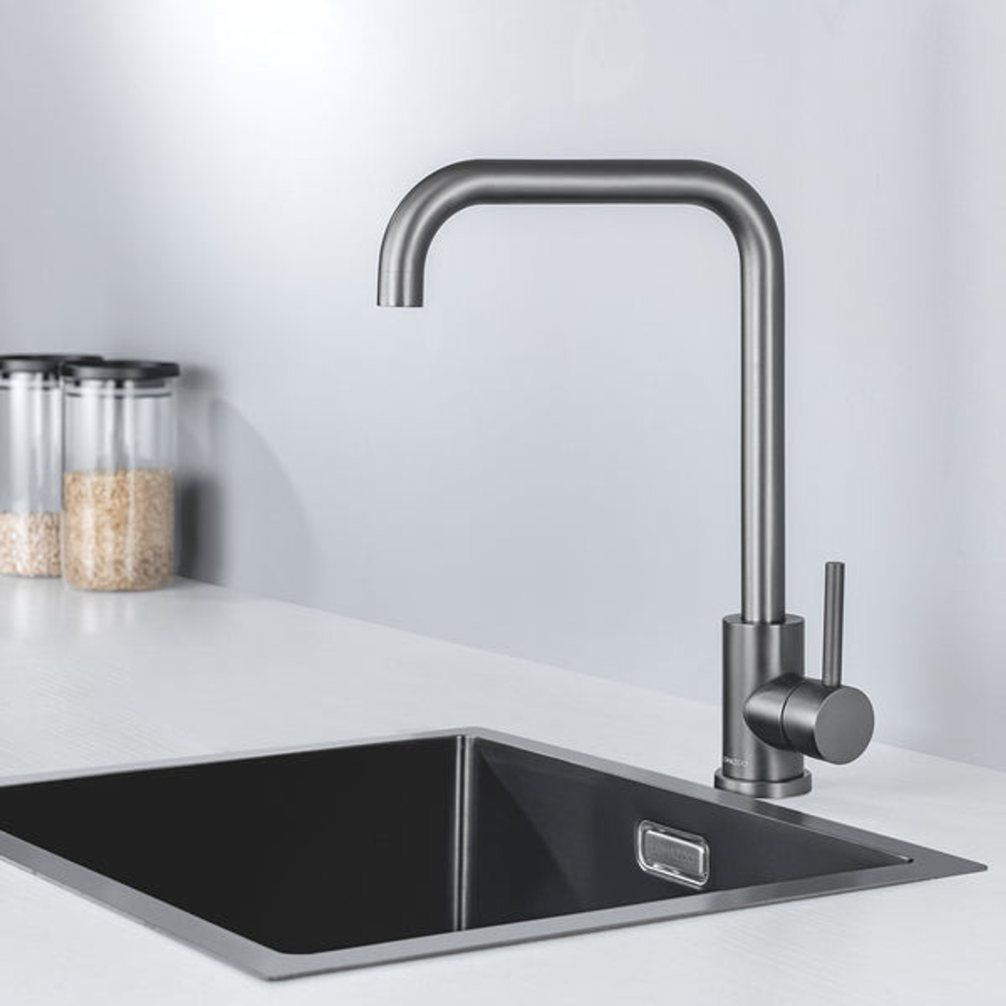 LOMAZOO keukenkraan Thyone gun metal antraciet